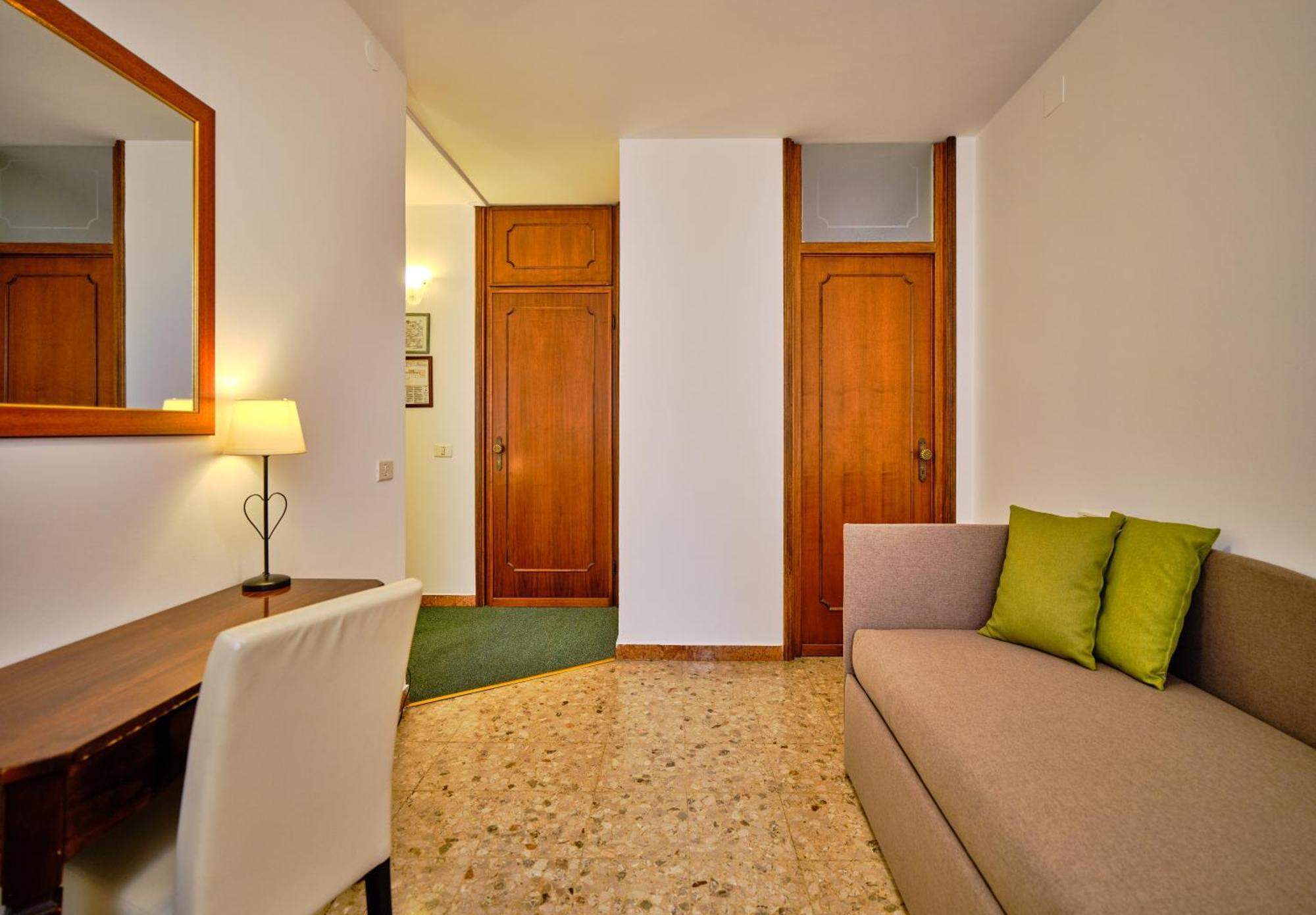 Piccolo Hotel Garda  Pokoj fotografie